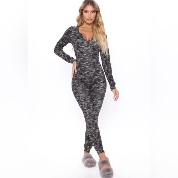 Where’s My Coffee Jumpsuit Bundle Size Medium Worn Once. - Picture 5 of 9